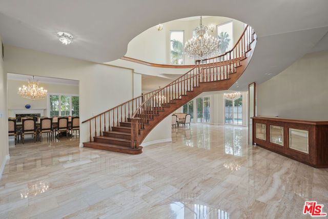 5545 Aura Avenue, Tarzana (los Angeles), CA 91356