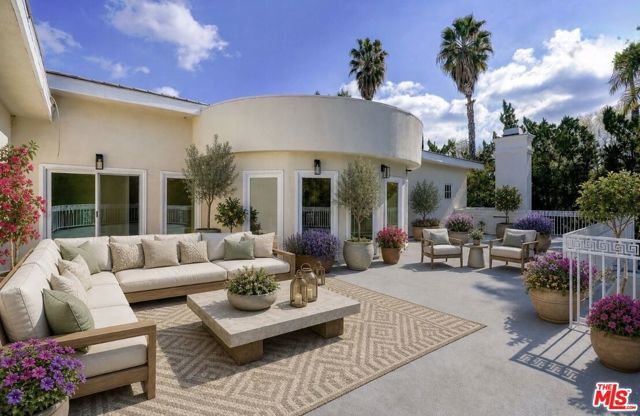 5545 Aura Avenue, Tarzana (los Angeles), CA 91356