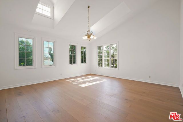 5545 Aura Avenue, Tarzana (los Angeles), CA 91356