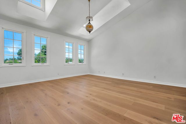 5545 Aura Avenue, Tarzana (los Angeles), CA 91356
