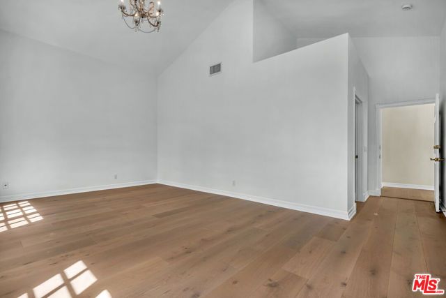 5545 Aura Avenue, Tarzana (los Angeles), CA 91356