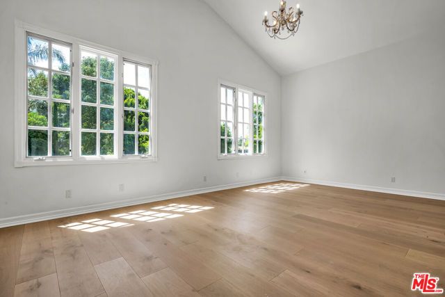 5545 Aura Avenue, Tarzana (los Angeles), CA 91356