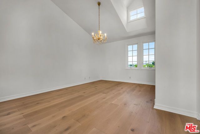 5545 Aura Avenue, Tarzana (los Angeles), CA 91356