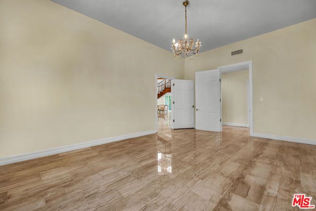 5545 Aura Avenue, Tarzana (los Angeles), CA 91356