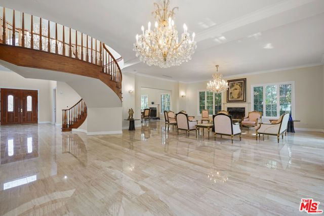 5545 Aura Avenue, Tarzana (los Angeles), CA 91356