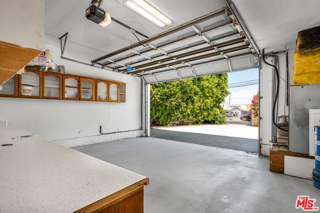 5545 Aura Avenue, Tarzana (los Angeles), CA 91356