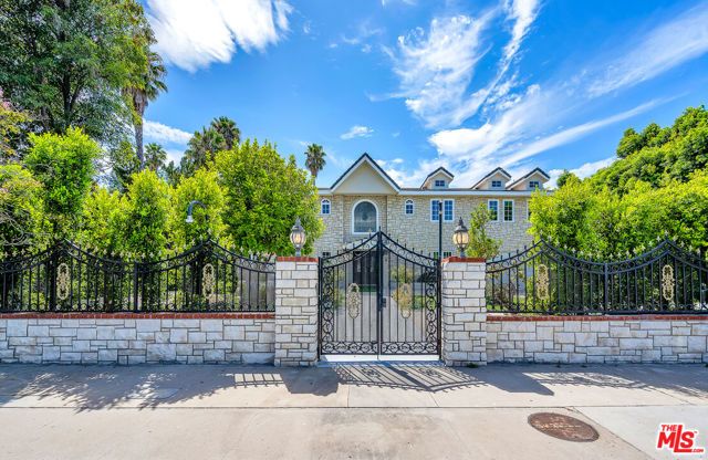 5545 Aura Avenue, Tarzana (los Angeles), CA 91356