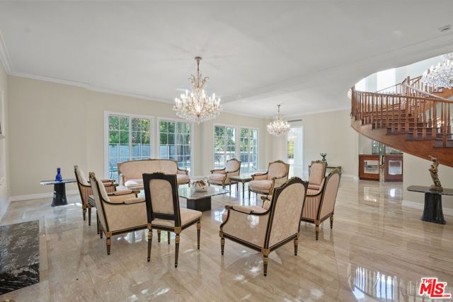 5545 Aura Avenue, Tarzana (los Angeles), CA 91356