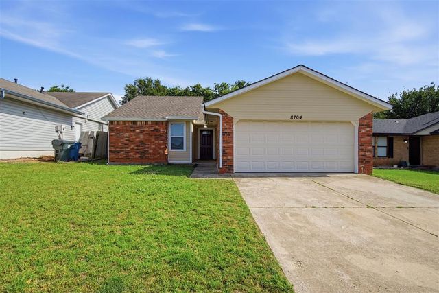 8704 Cedar Ridge Drive, Midwest City, OK 73110