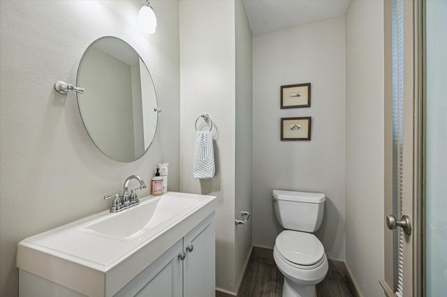 230 E 25th Street, Houston, TX 77008