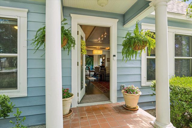 230 E 25th Street, Houston, TX 77008