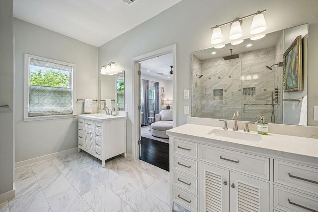 230 E 25th Street, Houston, TX 77008