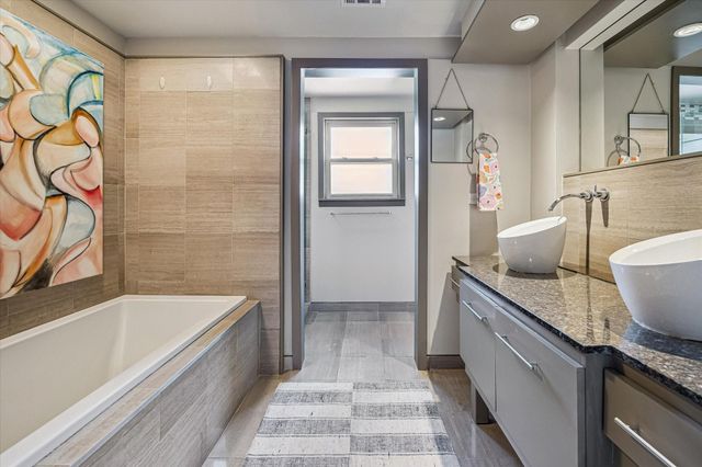 230 E 25th Street, Houston, TX 77008