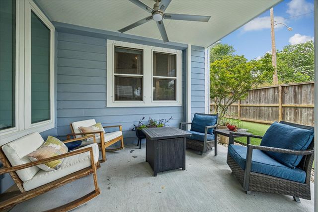 230 E 25th Street, Houston, TX 77008