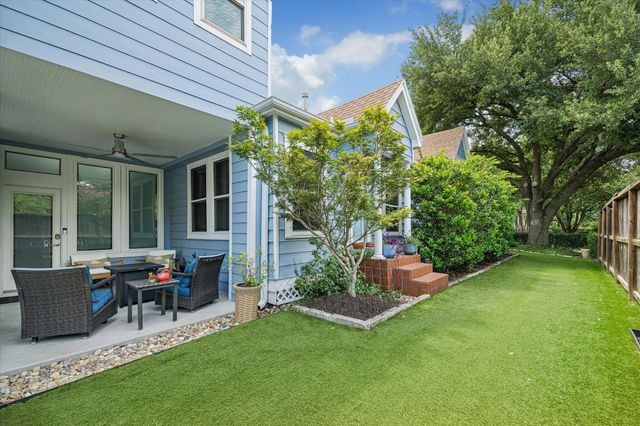230 E 25th Street, Houston, TX 77008