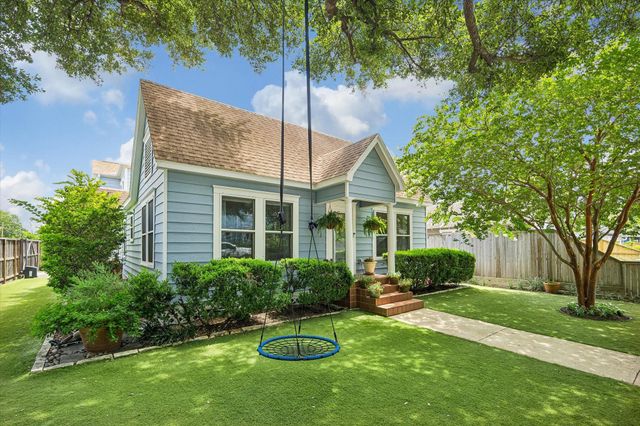 230 E 25th Street, Houston, TX 77008