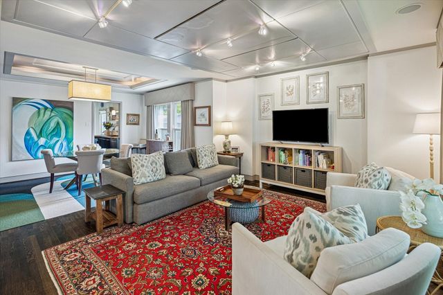 230 E 25th Street, Houston, TX 77008