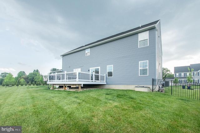 106 CARDINAL CT, Avondale, PA 19311