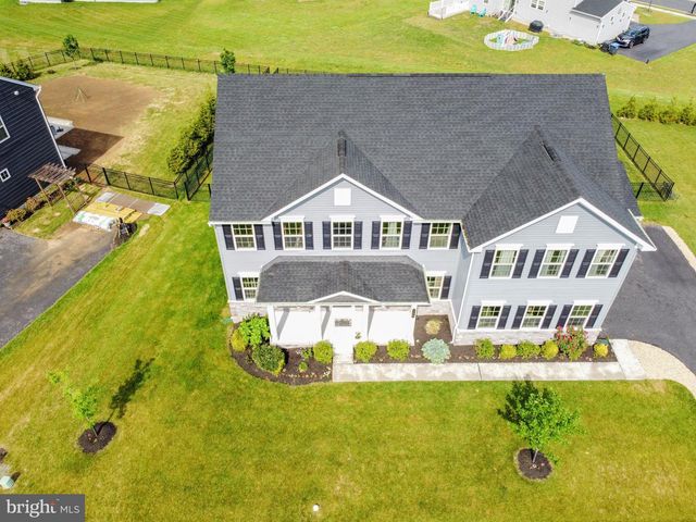 106 CARDINAL CT, Avondale, PA 19311