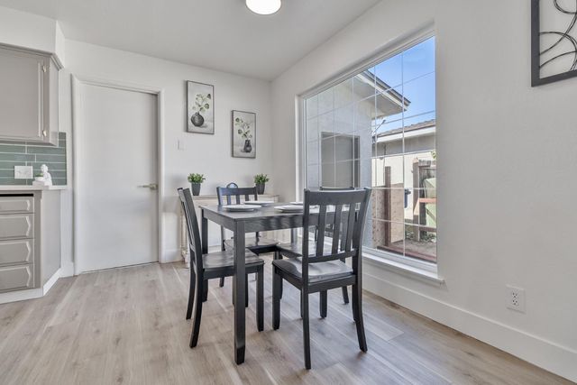 896 W Holland Avenue, Clovis, CA 93612