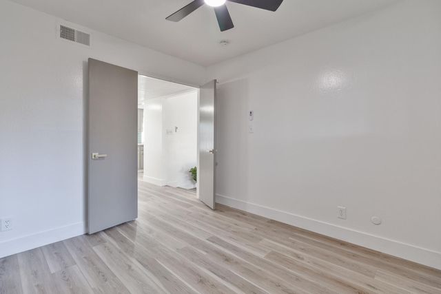 896 W Holland Avenue, Clovis, CA 93612