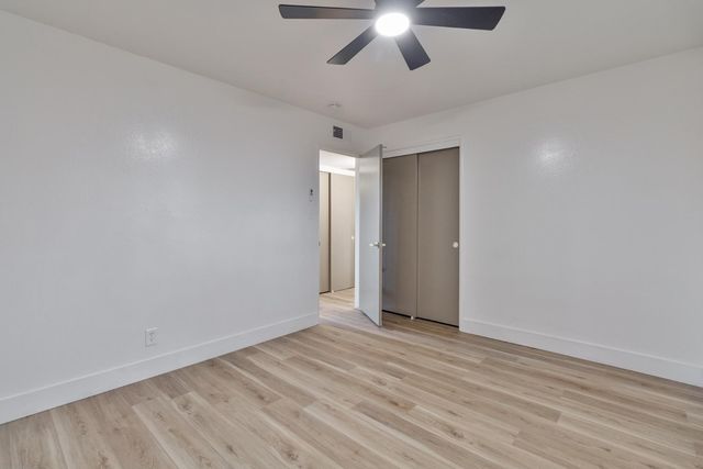 896 W Holland Avenue, Clovis, CA 93612