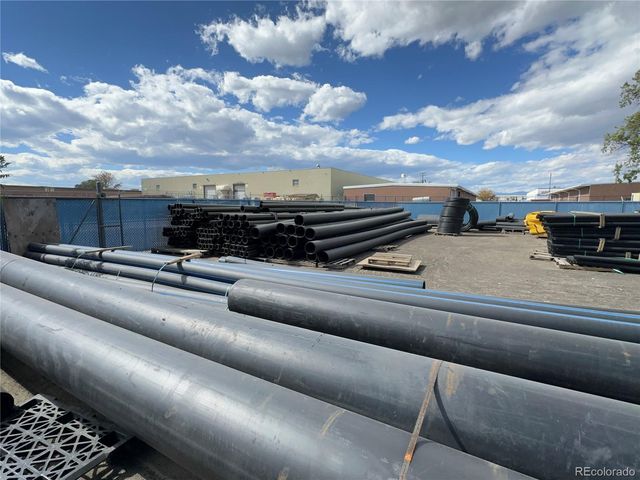 881 E 57th Avenue, Denver, CO 80216