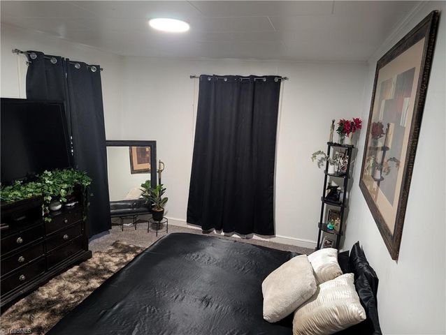3900 Oak Grove Avenue, Greensboro, NC 27405