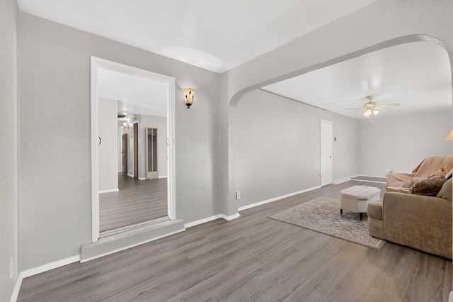 11525 Mahlon Avenue NE, Albuquerque, NM 87112