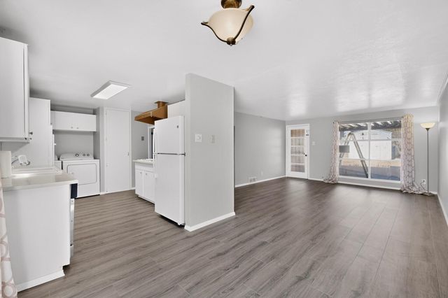 11525 Mahlon Avenue NE, Albuquerque, NM 87112