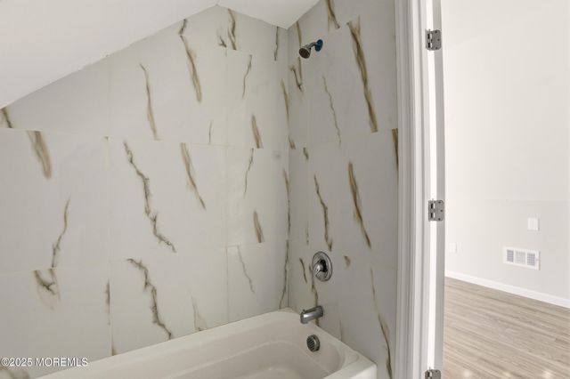 22 Oak Ridge Parkway, Toms River, NJ 08755