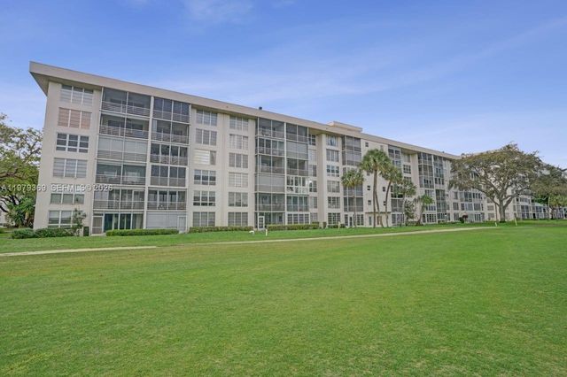 2651 S Course Drive 203, Pompano Beach, FL 33069