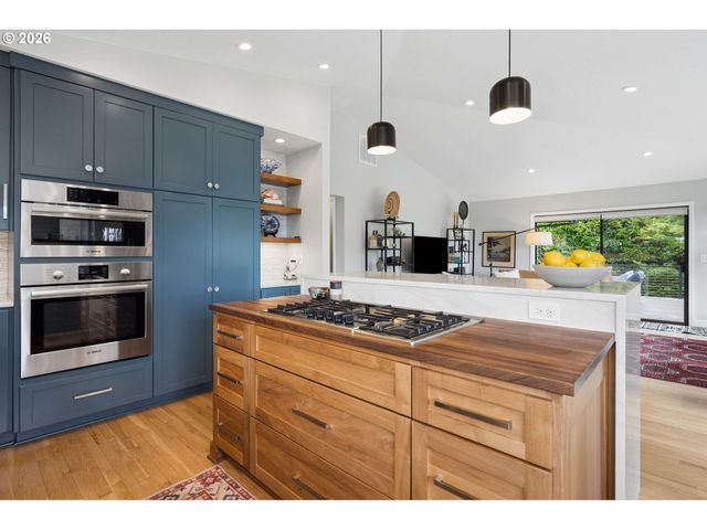 12530 Sw 58TH Ave, Portland, OR 97219