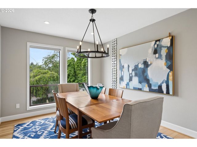 12530 Sw 58TH Ave, Portland, OR 97219