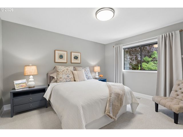 12530 Sw 58TH Ave, Portland, OR 97219