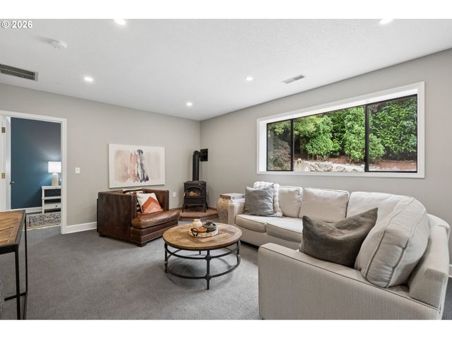 12530 Sw 58TH Ave, Portland, OR 97219