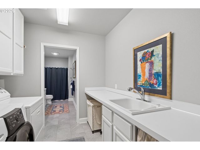 12530 Sw 58TH Ave, Portland, OR 97219