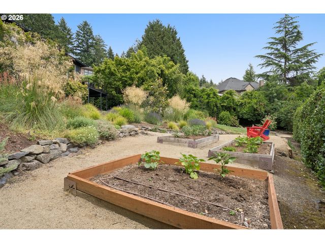 12530 Sw 58TH Ave, Portland, OR 97219