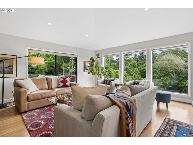 12530 Sw 58TH Ave, Portland, OR 97219