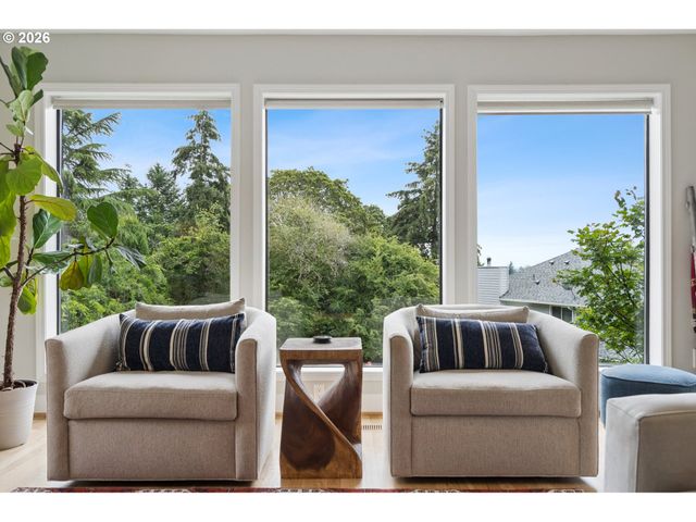 12530 Sw 58TH Ave, Portland, OR 97219
