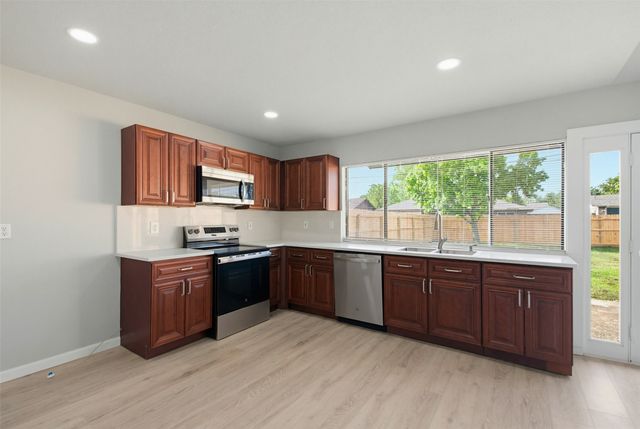 8718 Vernon Drive, Rowlett, TX 75088