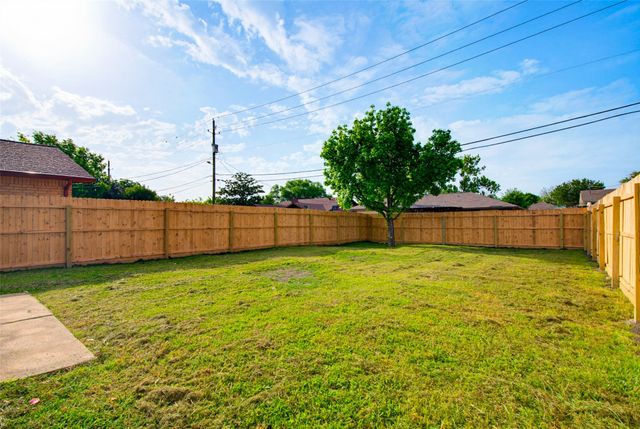 8718 Vernon Drive, Rowlett, TX 75088