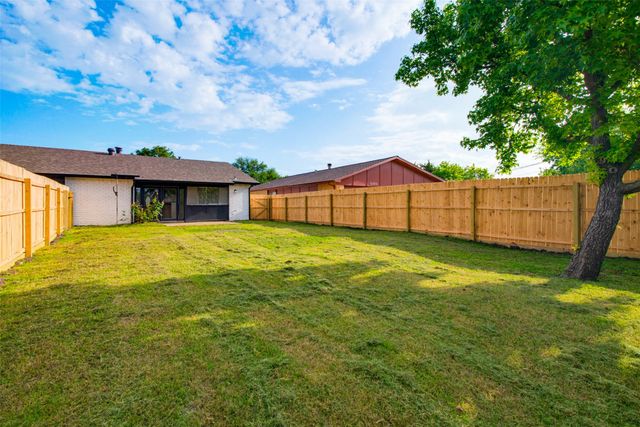 8718 Vernon Drive, Rowlett, TX 75088