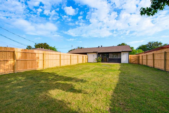 8718 Vernon Drive, Rowlett, TX 75088