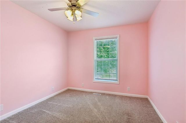 808 Pine Crest Avenue, Kearney, MO 64060