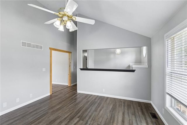 808 Pine Crest Avenue, Kearney, MO 64060
