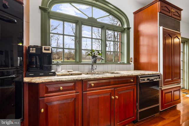 21 BASSETT HUNT LN, Glenmoore, PA 19343