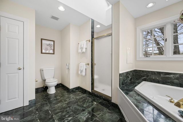 21 BASSETT HUNT LN, Glenmoore, PA 19343