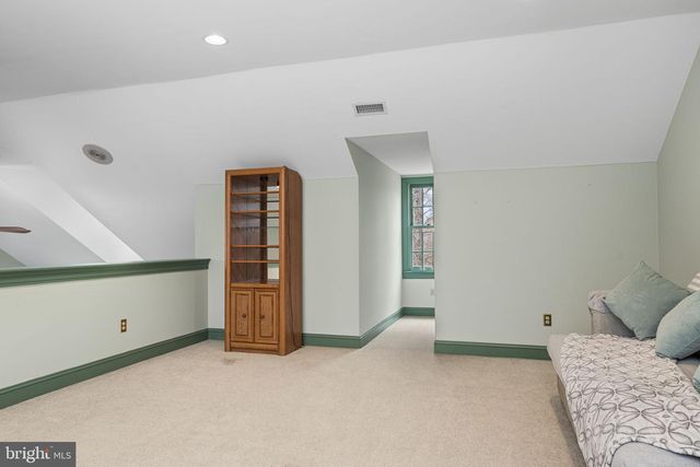 21 BASSETT HUNT LN, Glenmoore, PA 19343