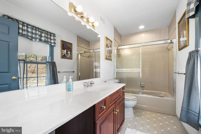 21 BASSETT HUNT LN, Glenmoore, PA 19343